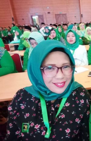 Iin Inawati dari Aktivis Mahasiswa, Konsultan Desa hingga Siap ke Senayan