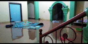 Begini Kondisi Rumah Warga di Kembar Lestari yang Buat Peralatan Rumah tangga Mengapung