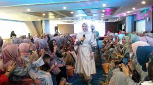 Ria Miranda, Desainer Kondang Hadir Langsung di Grand Opening Butik Ria Miranda di Jambi