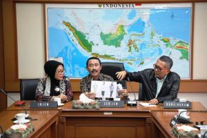 Dengarkan Masukan Masyarakat, Kemendagri Cabut Instruksi Mendagri tentang Pakaian Dinas   