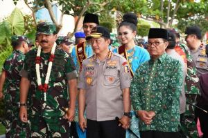 Panglima TNI dan Kapolri Tiba di Jambi