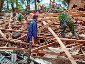 Kodam II/Sriwijaya Kerahkan Pasukan Bantu Korban Tsunami Lampung      