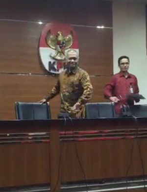 Ini Vonis Pengadilan yang diterima Pelaku Suap Uang Ketok Palu
