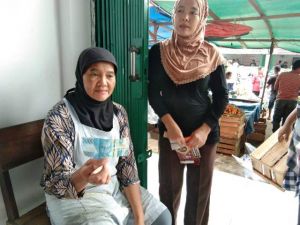 Heboh..Pedagang Angso Duo Temukan Uang Pecahan Rp50 Ribu Palsu