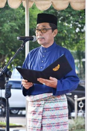 Sekda Irup Upacara HUT Provinsi Jambi Ke-62 Tahun