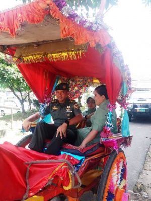 Unik... Begini Tradisi Satuan Kodim Batanghari Sambut Calon Dandim