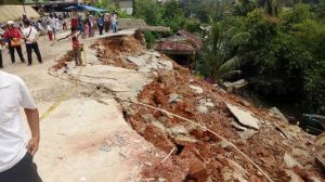 Pemilik Ruko yang Amblas ke Jurang Sungai Mesumai Ternyata 4 Kali Ditegur      