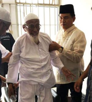 Yusril Berhasil Yakinkan Jokowi untuk Bebaskan Abu Bakar Baasyir  