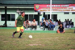 Sepak Bola Kapolda Jambi Cetak Satu Gol dalam Laga Lawan Awak Media   