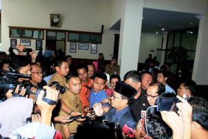 Segera Diusulkan Jadi Gubernur Definitif, Fachrori Ingat dengan Zumi Zola   