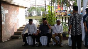Rumah Kampung Manggis Mulai Ramai, Bupati CE Sambangi  Rumah Duka