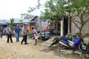 Ciptakan Situasi yang Kondusif, Kapolres Tanjabar Santuni Warga Kurang Mampu