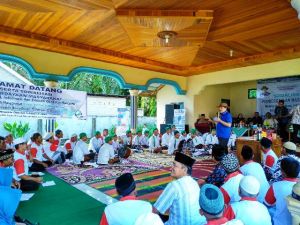 Zulfikar Achmad Gelar Sosialisasi KIE BPOM di Desa Pulau Kerakap