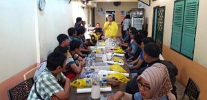 Kemas Faried Ajak Ojek Online Sarapan Gado-gado Sambil Sampaikan Pesan Ini