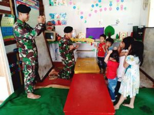 Satgas TMMD Bantu Mengajar di PAUD AINI Desa Sungai Ning