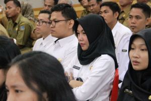 Serahkan 185 SK CPNS, Safrial Tuntut Loyalitas