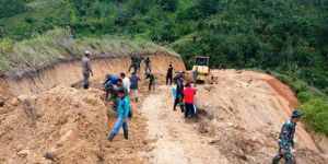 Hari ke-14, Realisasi Buka Jalan Baru Hubungkan Desa Sungai Ning dengan Sungai Liuk Sudah 100 Persen