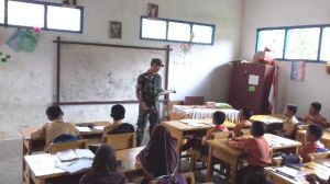 SDN O17/12 Desa Sungai Ning Didatangi TNI