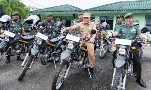 Bupati Merangin Serahkan 16 Trail untuk Dandim 0420/Sarko