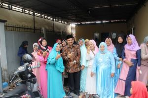 Ingin Beasiswa Bertambah, Emak-Emak Doakan SAH Terpilih Kembali Sebagai Anggota DPR RI