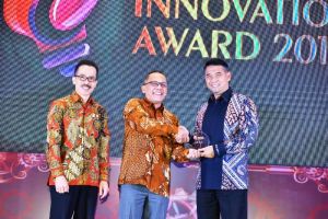 Wali Kota Fasha Terima Indonesia Innovation Award 2019