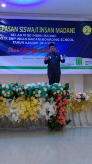 Pelepasan Siswa Kelas 6 SD dan 9 SMP Insan Madani Jambi  Dihadiri Wawako Jambi 