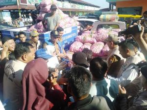 Harga Bawang Putih di Pasar Jambi Menggila, Rp100 Ribu/Kilogram