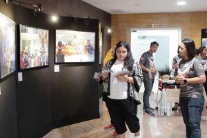 3 Hari Berjalan, Stand Pameran Foto Binmas Noken Polri Terus Dipadati Pengunjung