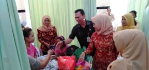 Puasa ke-13 Ramadan, DWP RSUD Raden Mattaher Jambi Santuni Ratusan Pasien