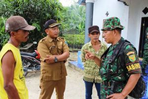 Persiapkan TMMD, Babinsa Ladang Peris Sambangi Perangkat Desa