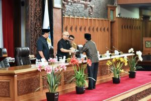 Dengarkan Penjelasan Fraksi Soal 5 Ranperda Inisiatif DPRD, Ini Kata Sekda