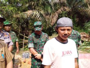 Rumahnya Dapat Bantuan Program Bedah Rumah TMMD, Sumarlan: Alhmadulillah, Terimakasih TNI