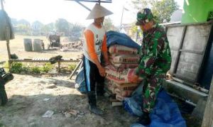Ratusan Zak Semen Digelontorkan Untuk Talud TMMD