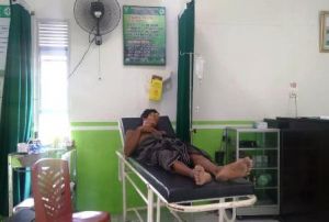 Anak Tega Aniaya Ayah Kandung Gunakan Balok Kayu