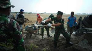 Terus Bergulat Dengan Teriknya Matahari di 