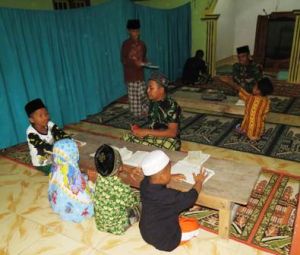 Usai Mengaji Bersama Anggota Satgas TMMD, Anak- Anak Sampaikan Ingin Jadi Tentara