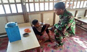 Bak Seorang Ayah, Satgas Bimbing Anak Sekolah 