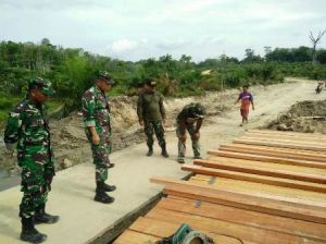Apresiasi Satgas TMMD dan Warga Desa Ladang Peris, Kasdim Optimis Program Bisa Selesai Tepat Waktu