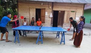 Asyiknya... Satgas TMMD Ini Ajak Guru PAUD dan Pelajar SMP Bermain Tenis Meja