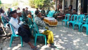 Takziah, Satgas TMMD Jaga Silahturahmi