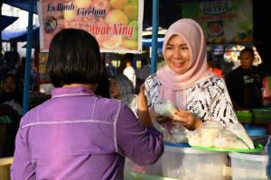Yunninta Tak Pilih-Pilih Makanan, Warteg hingga Jajanan Pasar Jadi Pilihan