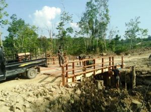 Satgas TMMD dan Warga Antusias Selesaikan Program Fisik
