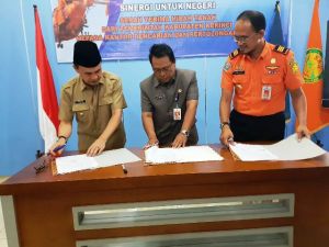 Bupati Serahkan Hibah Lahan Untuk Kantor Basarnas