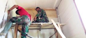 Rumah Agus Ditarget Selesai Penutupan, Serda Alpian: Hari Ini Pasang Jendela dan Pintu