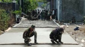 Ditangan TNI ini, Pengecoran jalan TMMD Sempurna