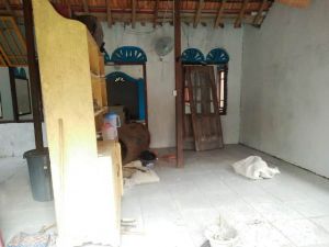 Satgas TMMS Selesaikan Pemasangan Keramik Musollah Baitul Mukmin