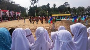 Penutupan TMMD Dimerahkan Drumband Murid SD Negeri 179 Ladang Peris