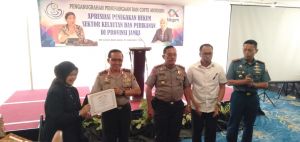 Kapolda Jambi terima Penghargaan dari Menteri Kelautan dan Perikanan RI 