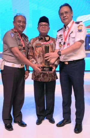 Fachrori Dianugerahi Penghargaan Wahana Tata Nugraha Wiratama 2019