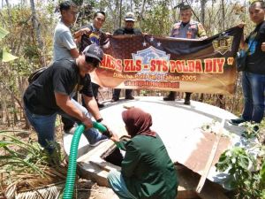 Syukuran 14 tahun mengabdi, ZLS-STS DIY Berikan Bantuan Air Bersih di Panggang Gunung Kidul
